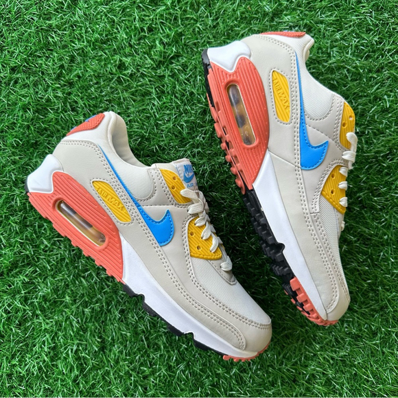 Nike Air Max 90 - Picture 6 of 8